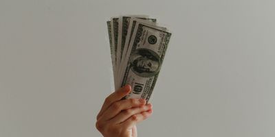 How much does a contractor make in Oregon?